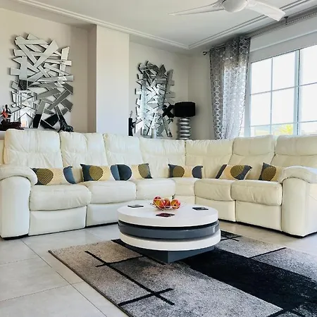 Atico De Lujo - Luxury Penthouse Apartment